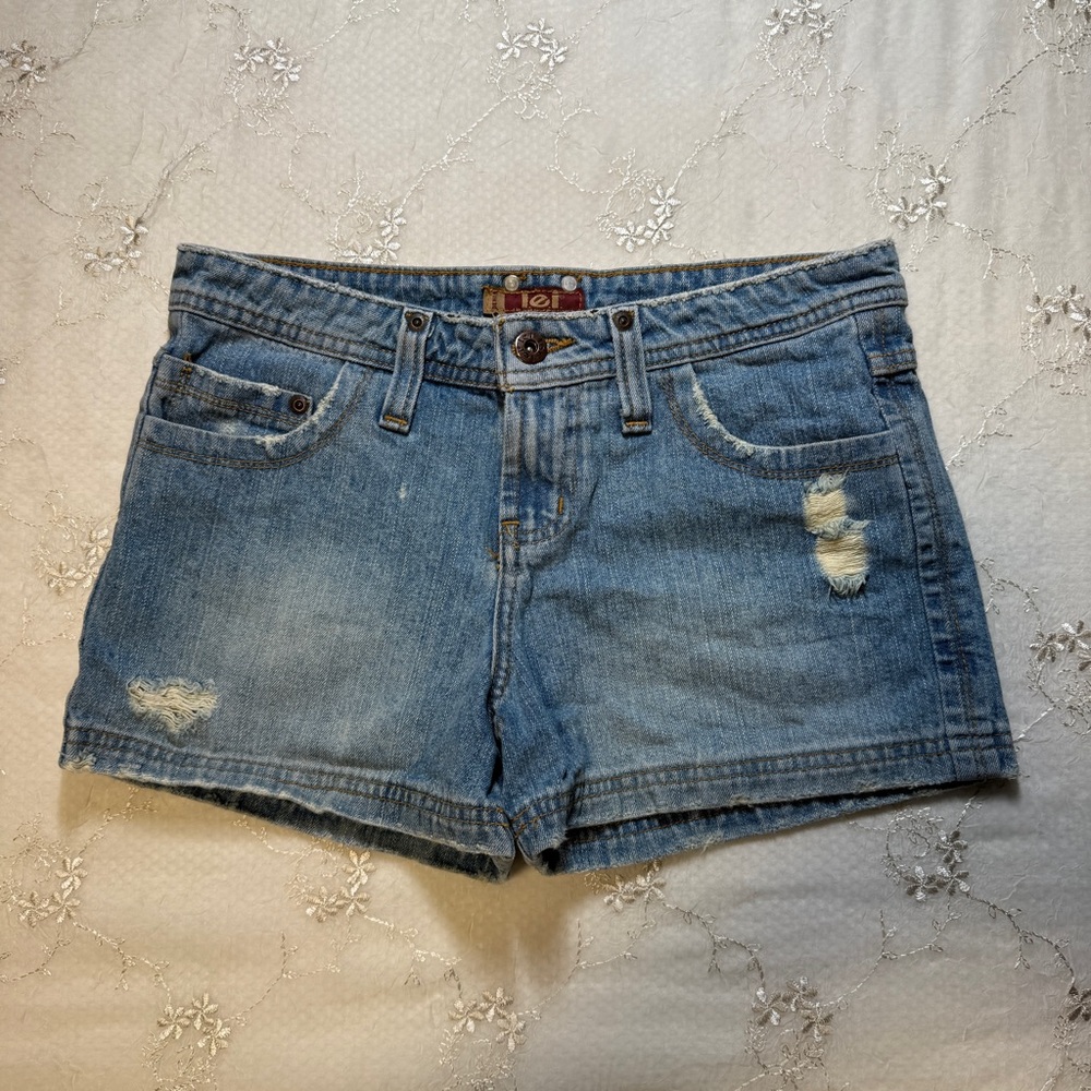 vintage y2k lei distressed medium wash denim shorts – size 29/3